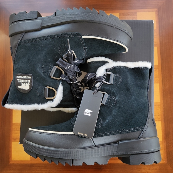SOREL Tivoli IV Waterproof Boots Black with soft faux fur lining. - Picture 2 of 16